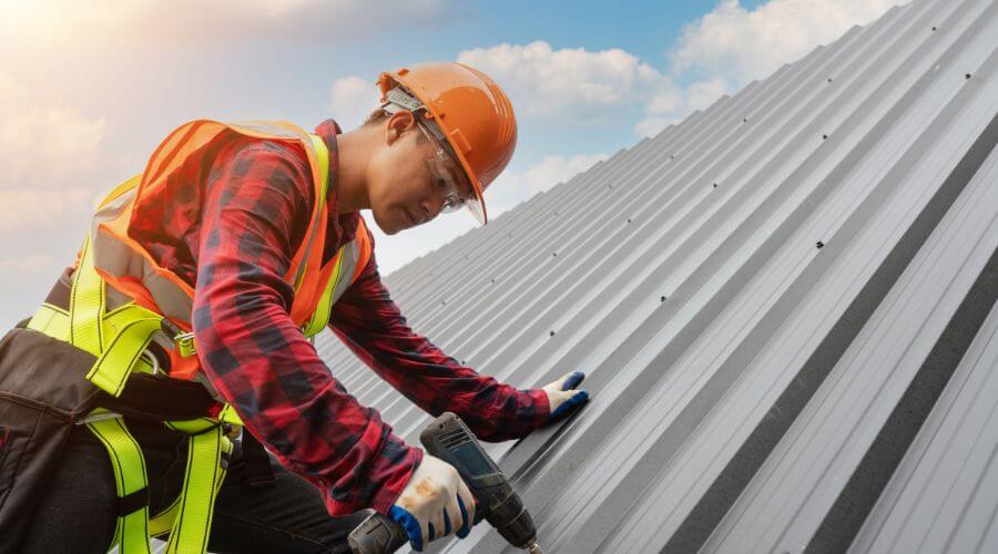 Professional metal roof installation in Dacoma, OK